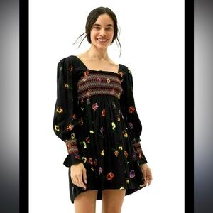 Urban Outfitters Isobel Smocked Mini Dress Floral Black Dress Woman’s M